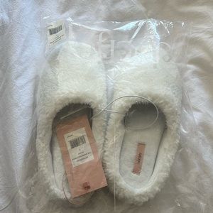 Brand new eberjey slippers size small